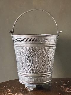 METAL BUCKET-᥿Х<img class='new_mark_img2' src='https://img.shop-pro.jp/img/new/icons14.gif' style='border:none;display:inline;margin:0px;padding:0px;width:auto;' />