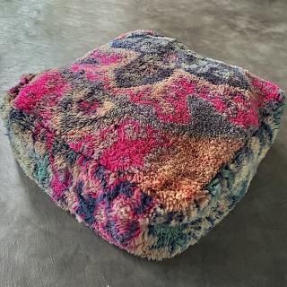 vintage rug POUF - ơ饰Υץ - ֥ɥ<img class='new_mark_img2' src='https://img.shop-pro.jp/img/new/icons14.gif' style='border:none;display:inline;margin:0px;padding:0px;width:auto;' />