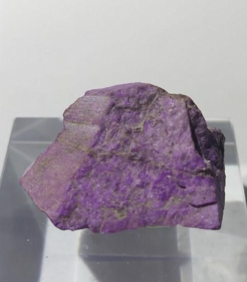sugilite:スギライト(南ア） - サイバークリスタルズ☆鉱物標本