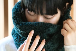 Organic Cotton Fur ’ボタニカルダイ‘’ツイストビッグネックウォーマー　【ヒイラギ】