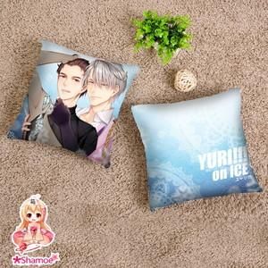 ユーリ!!! on ICE ヴィクトル・ニキフォロフ/勝生勇利 クッション 13260054101