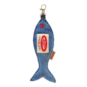 <img class='new_mark_img1' src='https://img.shop-pro.jp/img/new/icons5.gif' style='border:none;display:inline;margin:0px;padding:0px;width:auto;' />フィッシュ型キーホルダー
