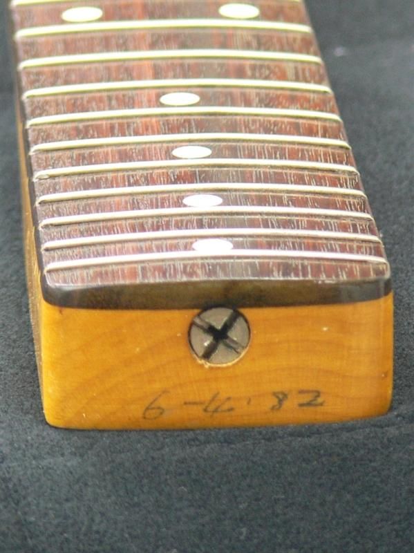 Fender Japan ST62-65 VWH JVシリアル初期【1982年製】 - ギター