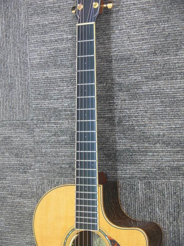 Larrivee OMV-09 美品 2006年製　ハードケース付 Larrivee OMV-09 美品 2006年製 ハードケース付 - メルカリ