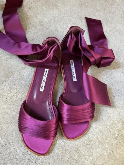 flea marketMANOLO BLAHNIK / shoes