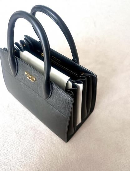 flea marketPRADA / BAG