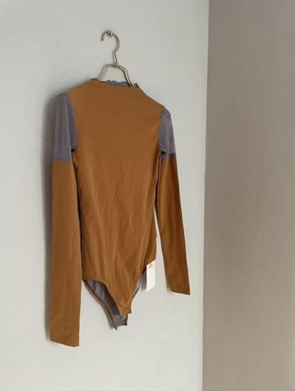 flea marketOVERNEATH / body suit