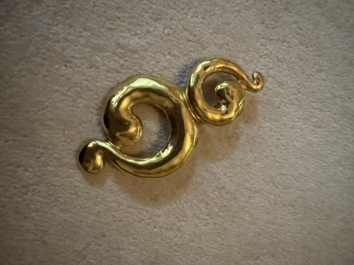 flea marketYveSaintLaurent / brooch