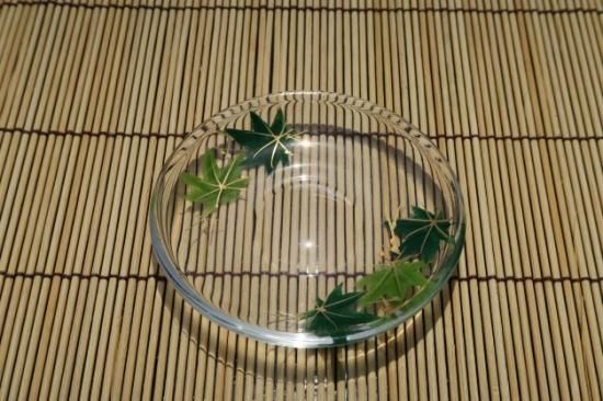 京絵付け手描きガラス青もみじ豆皿（大） - 京都祇園の和食器・清水焼
