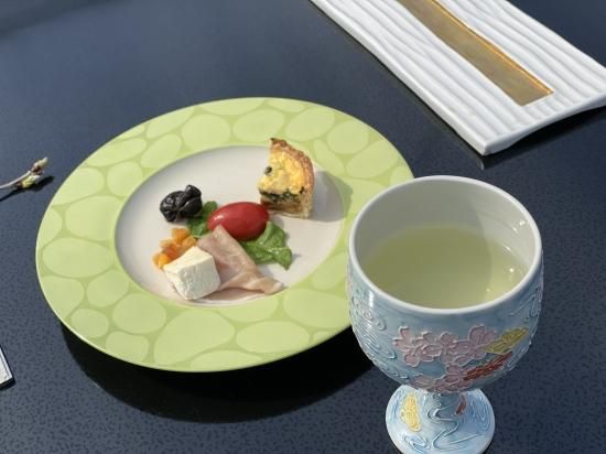 桜流水ワイングラス - 京都祇園の和食器・清水焼の陶磁器 食器の京ばん