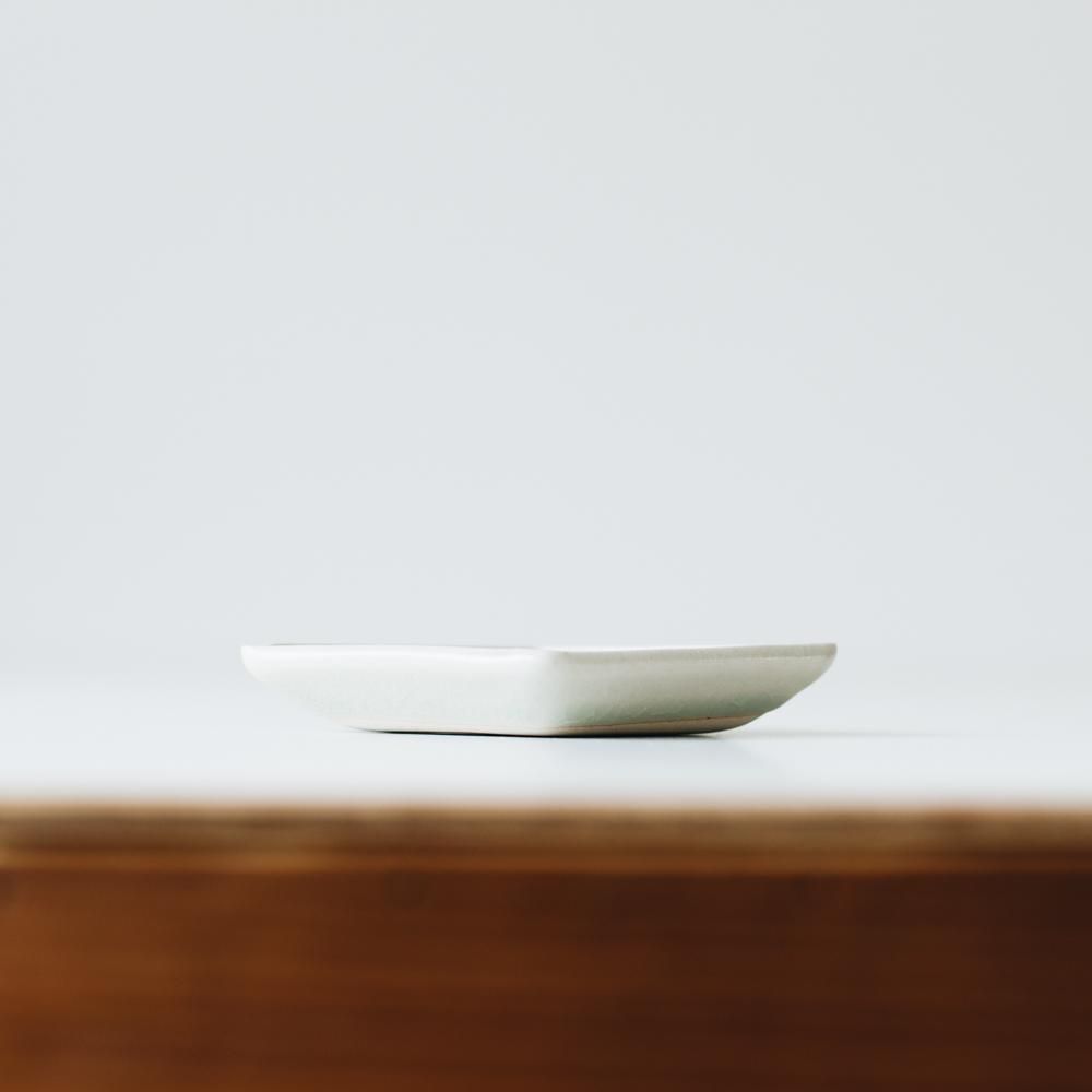 ひし形豆皿 白 格子