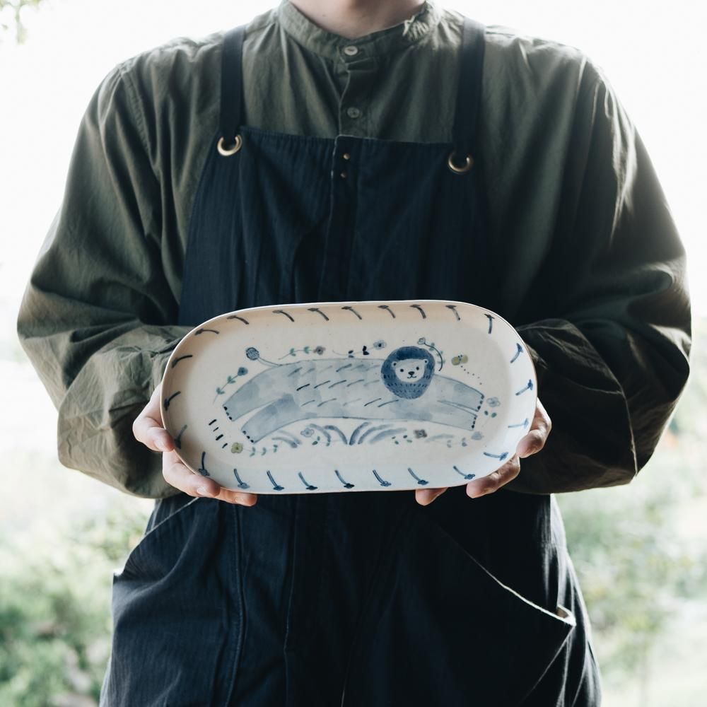 川原れもん 絵皿 ライオンと小鳥 陶芸作家作品 約19cm 川原れもん 絵皿 ライオンと小鳥 陶芸作家作品 約19cm 川原
