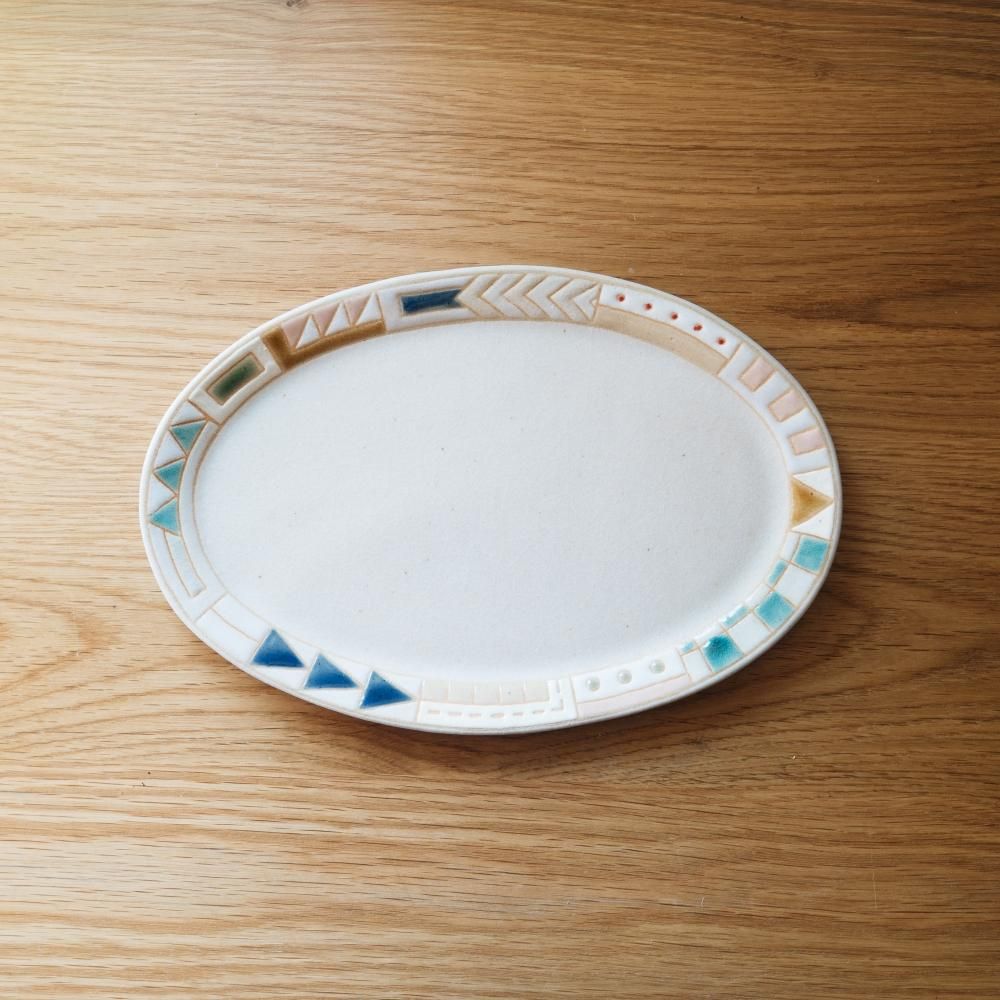 古川真紀子 - 作家さんの器と暮らしにまつわる道具のお店｜イロドリ