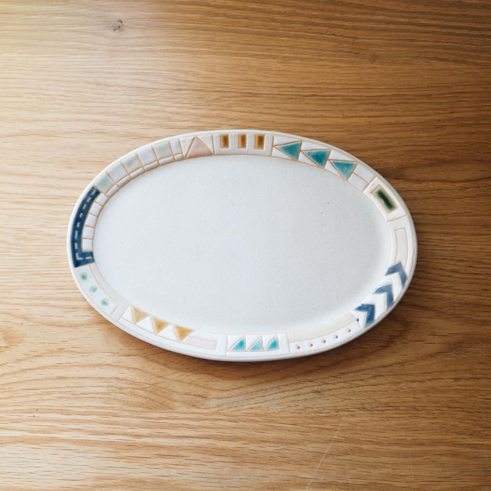 古川真紀子 - 作家さんの器と暮らしにまつわる道具のお店｜イロドリ