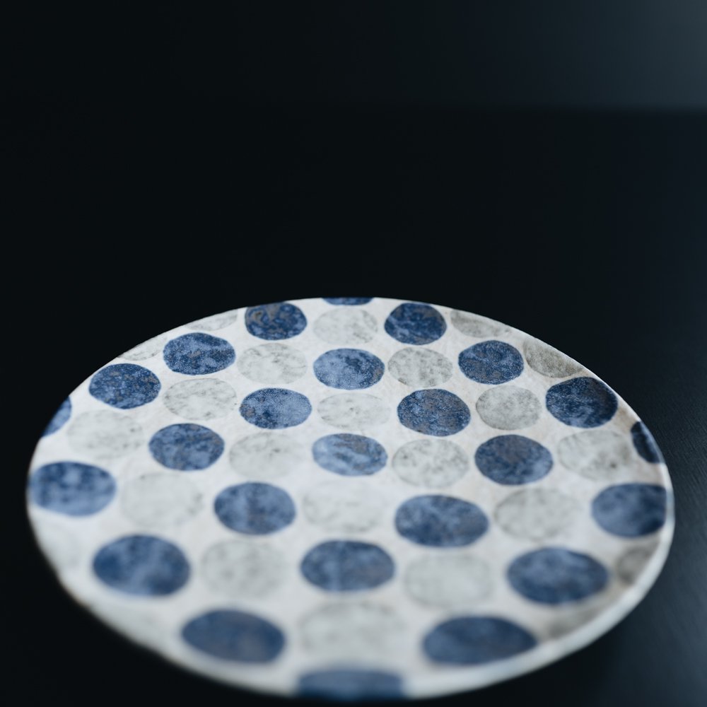 (2022年9月)くまがいのぞみ 青色ドット皿15cm 2