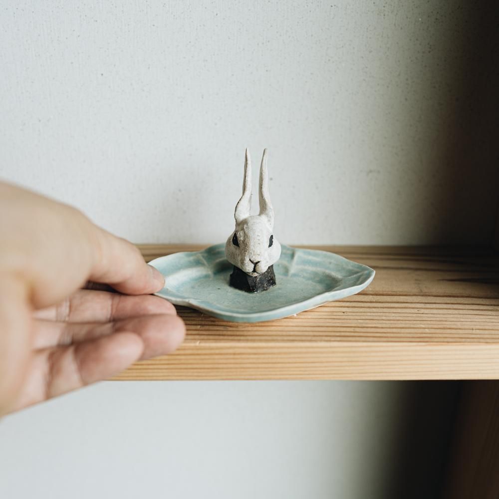 acnepotterystudio (2020年7月) 『うさぎのアクセサリープレート（小）』 A25a