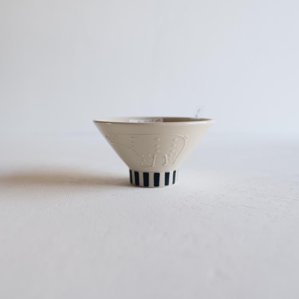 東峯未央 - 作家さんの器と暮らしにまつわる道具のお店