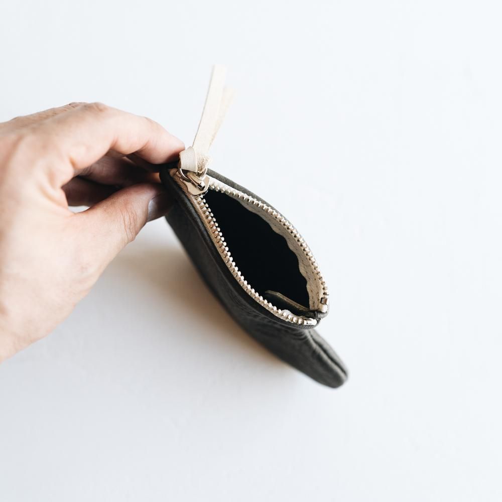(2021年3月) くつしたpouch グレイ<img class='new_mark_img2' src='https://img.shop-pro.jp/img/new/icons1.gif' style='border:none;display:inline;margin:0px;padding:0px;width:auto;' />