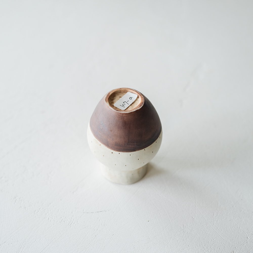 （2021年10月 web展）KuSaFuNe どんぐり花瓶 k7a
