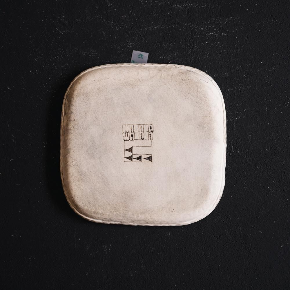 （2021年11月 web展）高山愛  ふちどり皿 φ15cm た1-10