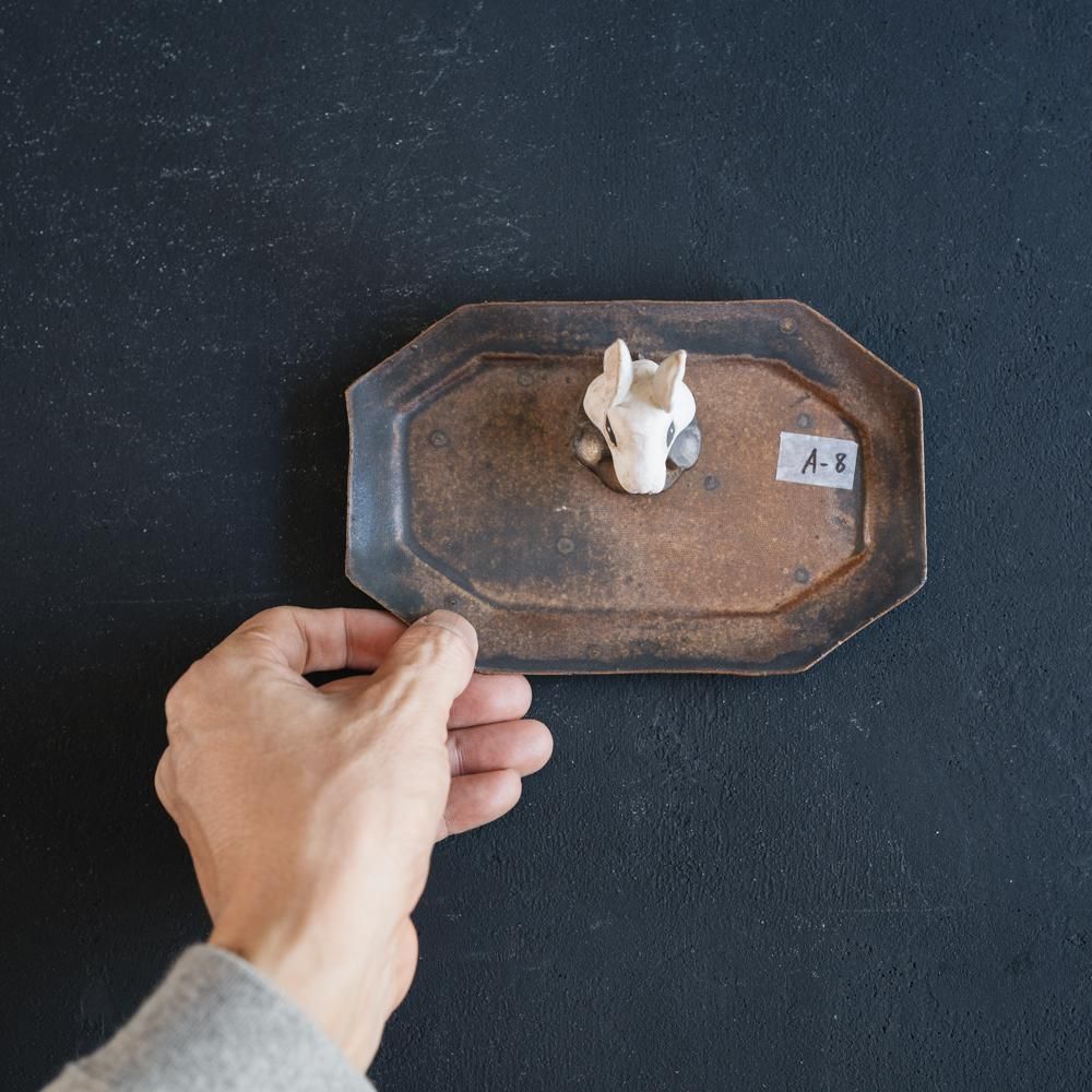 (2021年12月)  acnepotterystudio (うさぎのアクセサリープレート 大)  (A8)