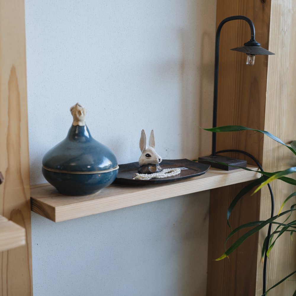 (2021年12月)  acnepotterystudio (うさぎのアクセサリープレート 大)  (A8)