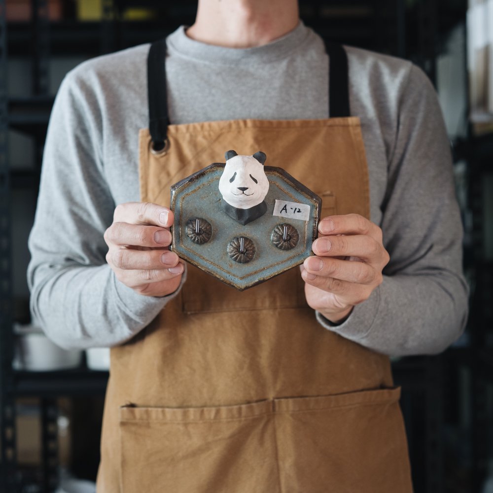 (2021年12月)  acnepotterystudio (パンダのキーフック)  (A12)