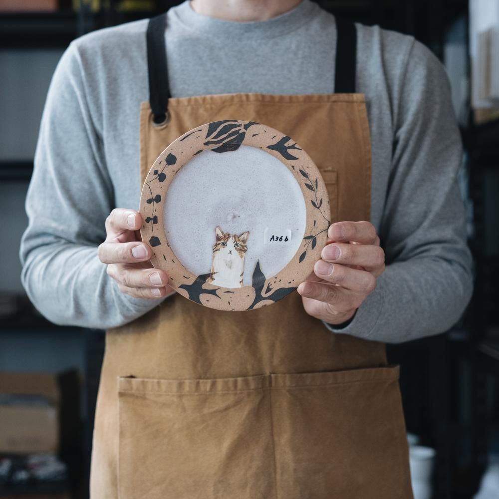 (2021年12月)  acnepotterystudio (絵皿ねこ)  (A36b)