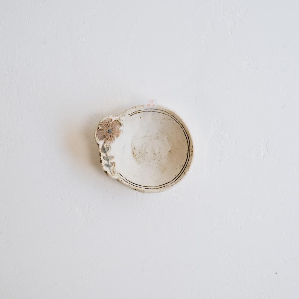 本田あつみ - 作家さんの器と暮らしにまつわる道具のお店｜イロドリ