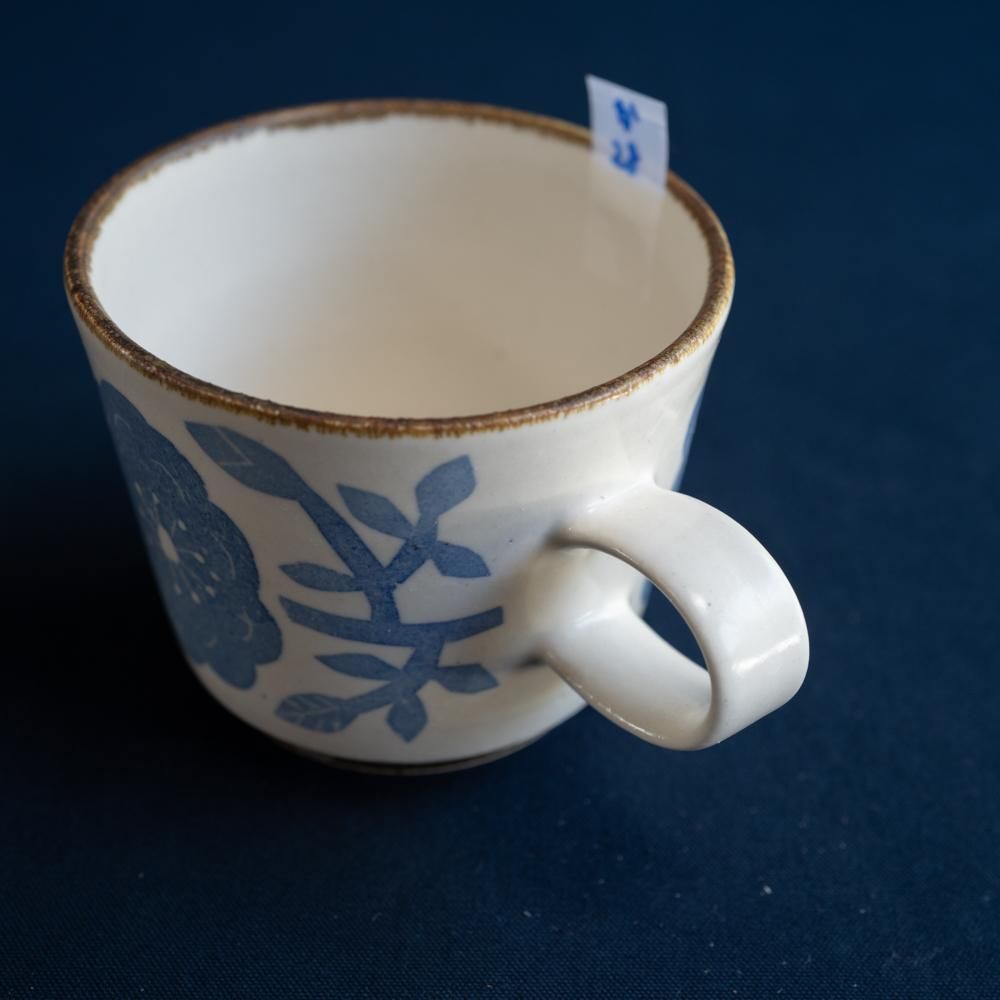 (2022年夏の陶器市)   かとうようこ  コーヒーカップ　ばら　  か35