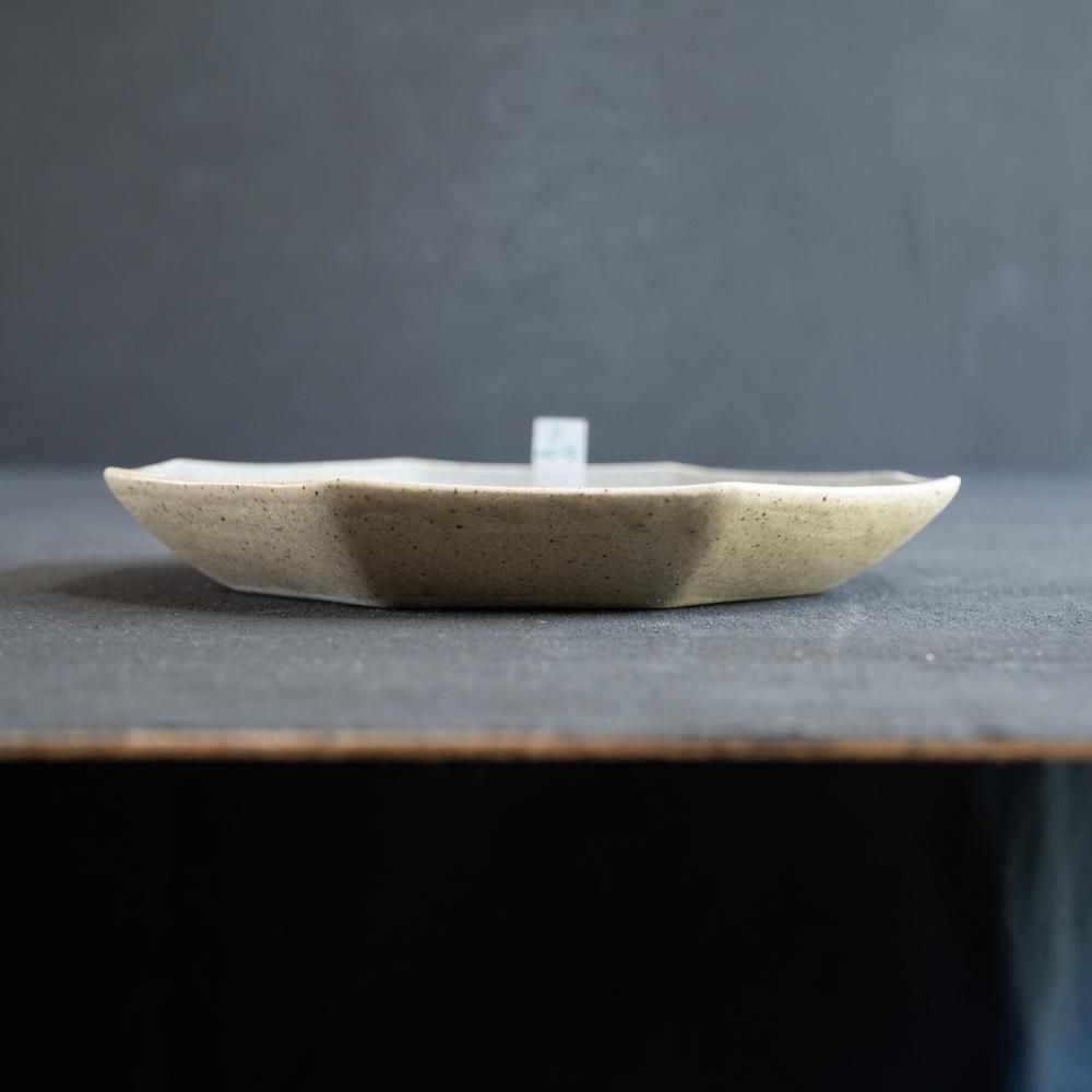 (2022年3月web展)   苔色工房　八角皿凸　ウサギリース　スモークブルー（こ12-3）
