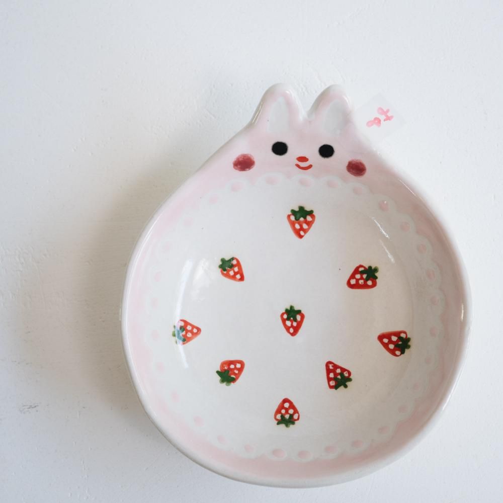 (2022年4月 web展)   三浦愛子  ウサギ鉢（苺）大    み8