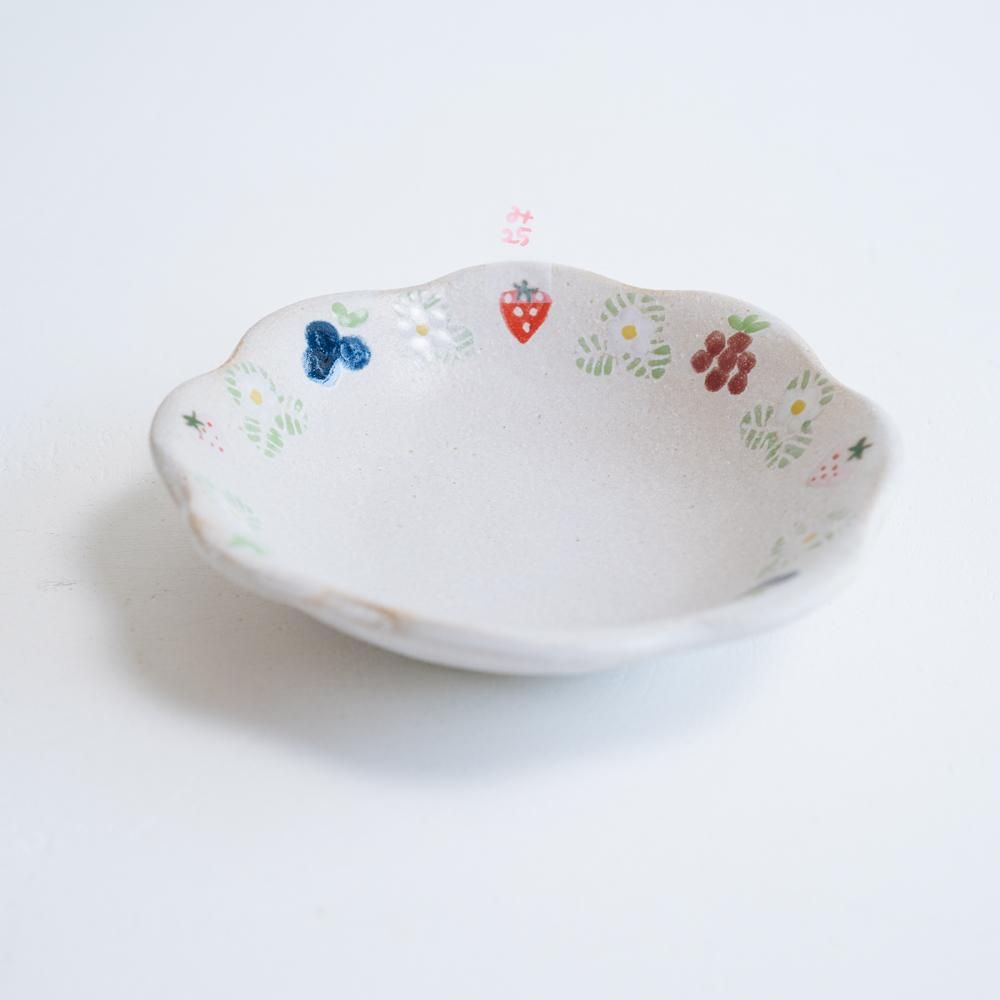 (2022年4月 web展)   三浦愛子   ミックスベリー鉢（中）　   み25