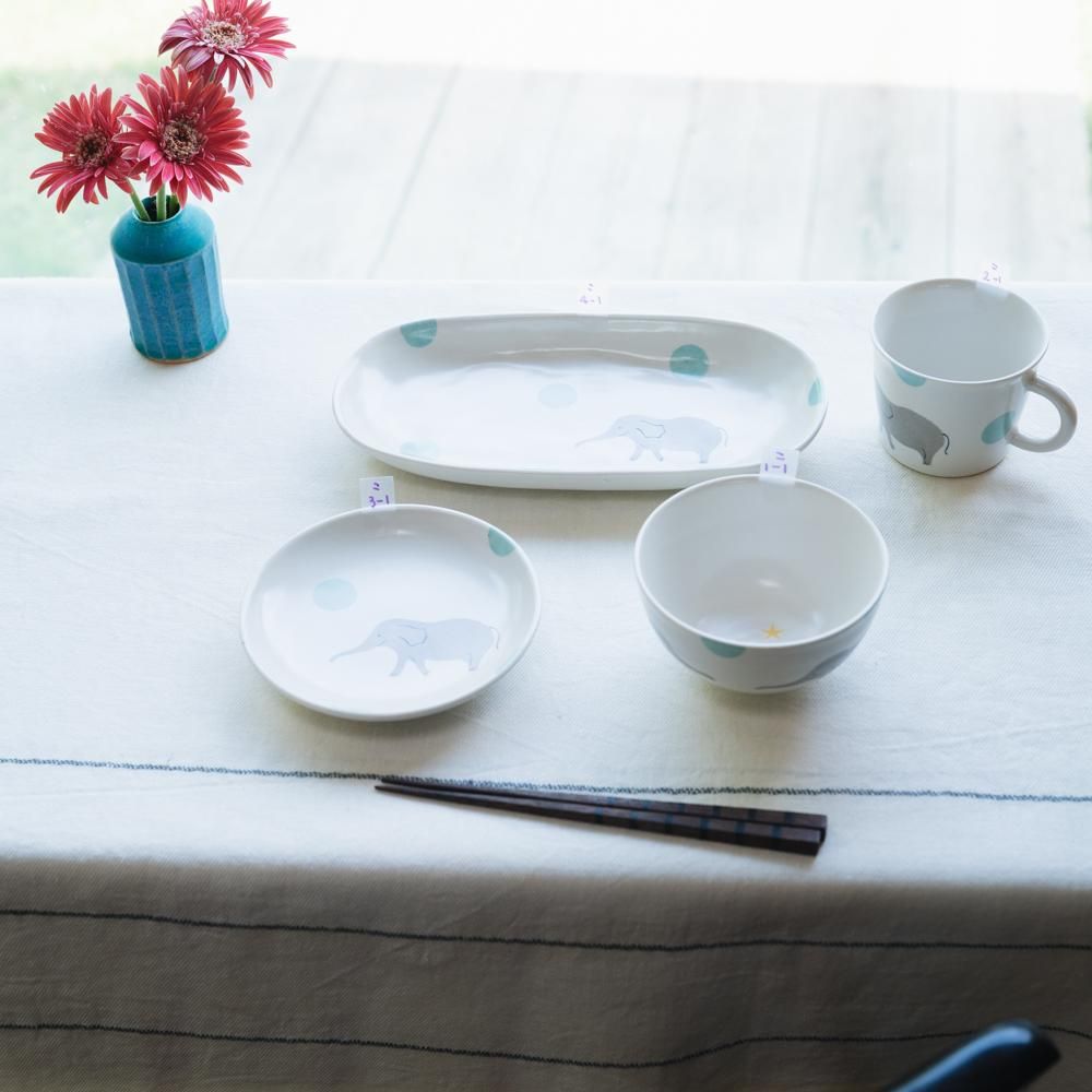(2022年4月 web展)   香田昌恵   長皿（ぞう）　   こ4-1