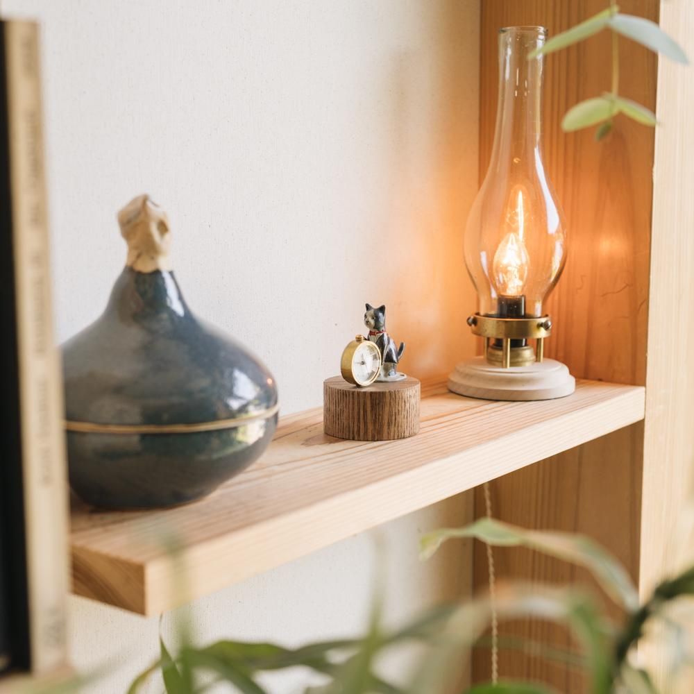 (予約受付) atelier coin ネコの置時計 （Poulaハチワレ）10<img class='new_mark_img2' src='https://img.shop-pro.jp/img/new/icons52.gif' style='border:none;display:inline;margin:0px;padding:0px;width:auto;' />