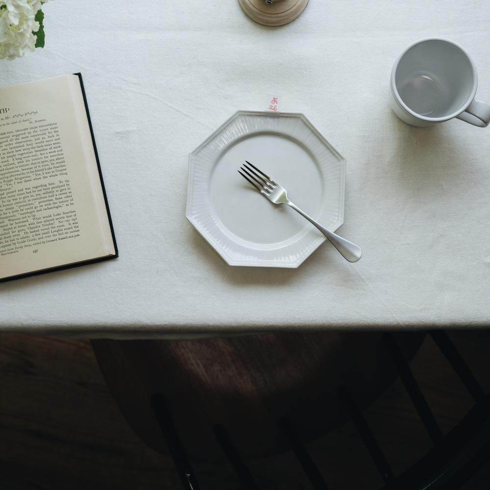 阿部慎太朗　八角モールレリーフ皿5寸　オリーブ 作家さんの器と暮らしにまつわる道具のお店｜イロドリ