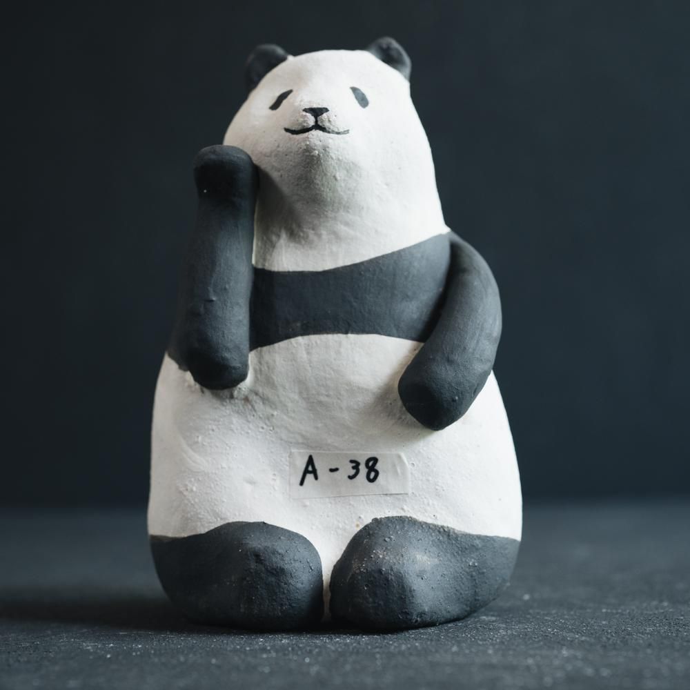 (2022年7月)  acnepotterystudio  招きパンダ　A38