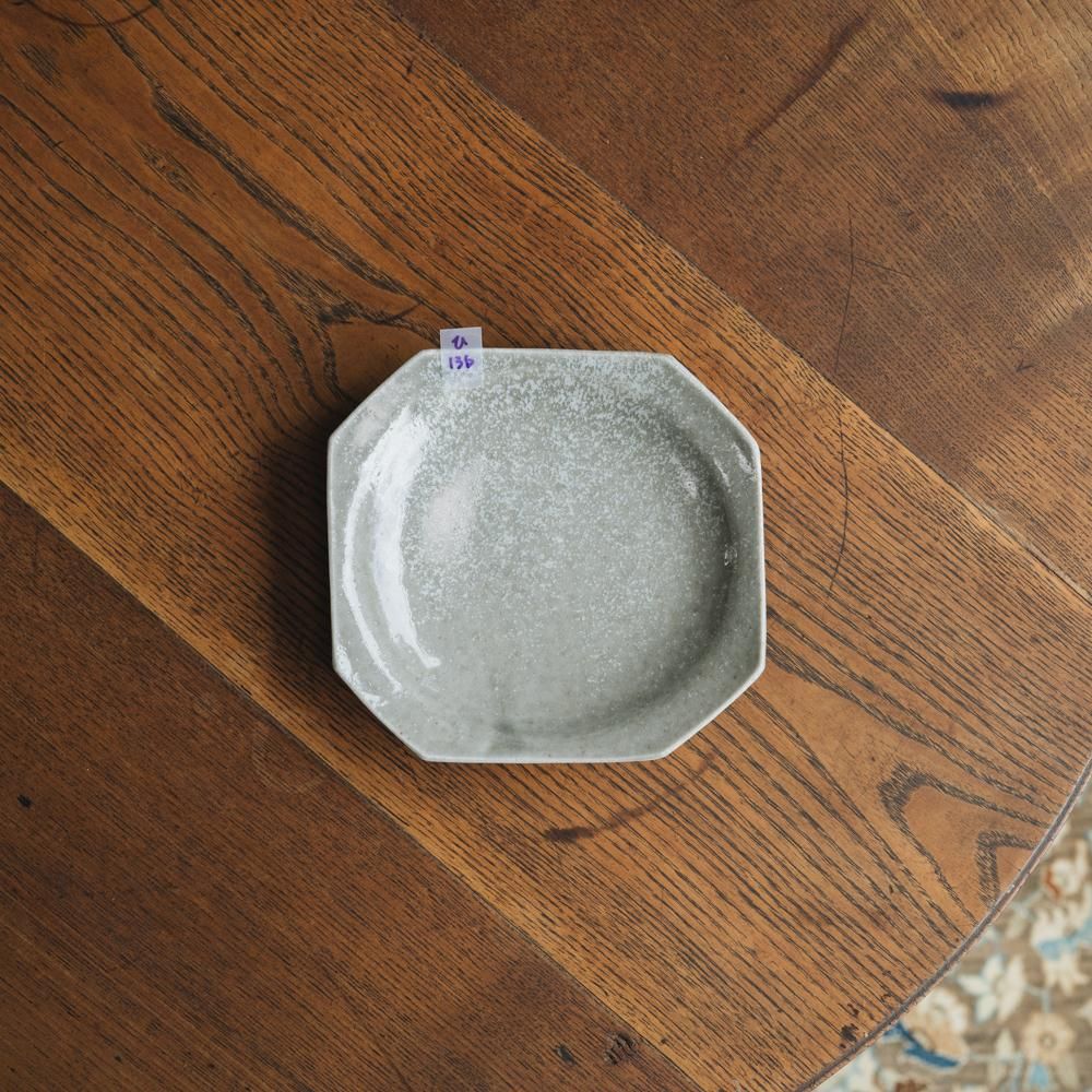 広瀬佳子 作家さんの器と暮らしにまつわる道具のお店｜イロドリ｜オンラインストア