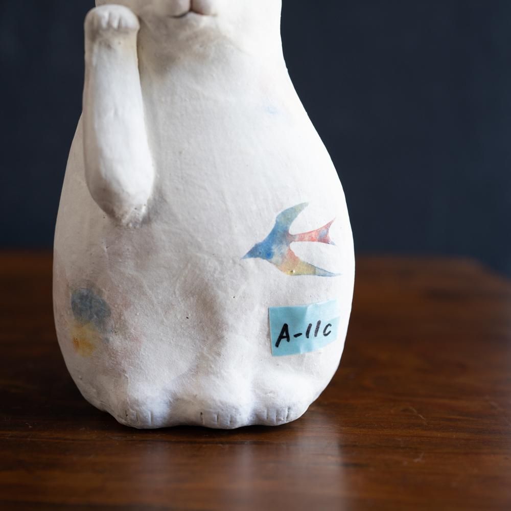 (2022年12月)  acnepotterystudio  招きうさぎ　　A11c