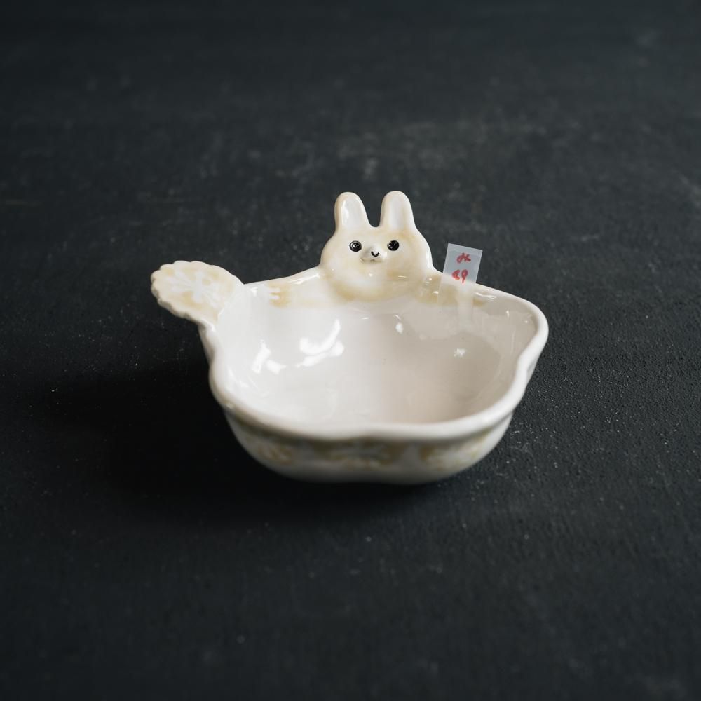 (2023年1月web展)   三浦愛子   うさぎ花鉢（きなこ）　み49