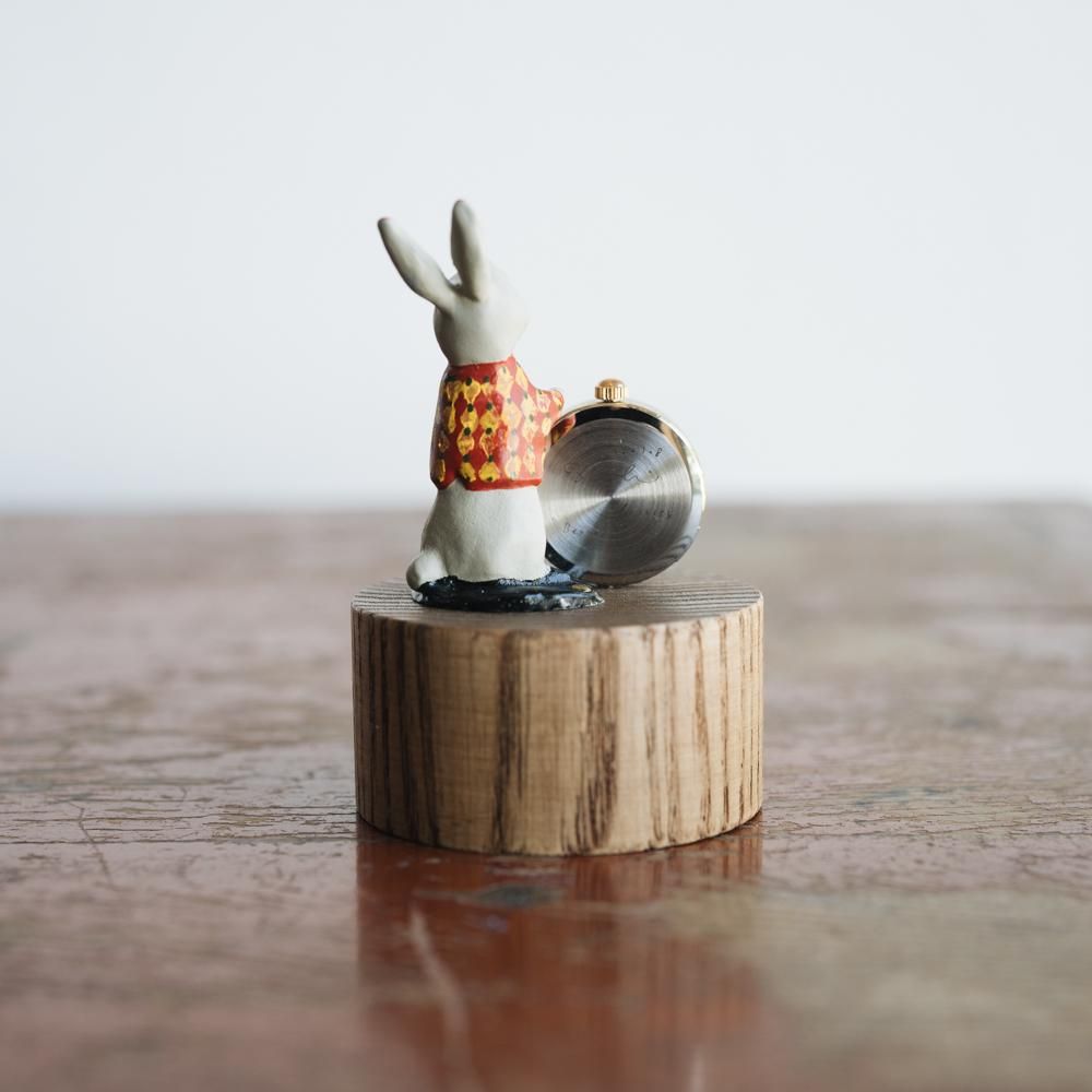(予約受付) atelier coin ウサギの置時計 （cecil）11<img class='new_mark_img2' src='https://img.shop-pro.jp/img/new/icons52.gif' style='border:none;display:inline;margin:0px;padding:0px;width:auto;' />