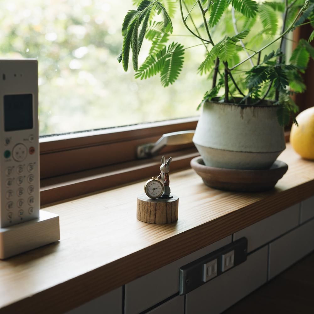 (予約受付) atelier coin ウサギの置時計 （cecil）11<img class='new_mark_img2' src='https://img.shop-pro.jp/img/new/icons52.gif' style='border:none;display:inline;margin:0px;padding:0px;width:auto;' />