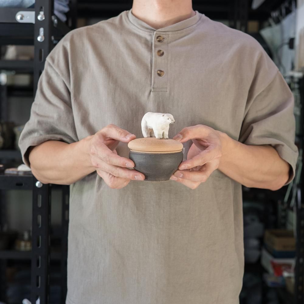 (2023年7月)  acnepotterystudio 動物の塩壺（シロクマ）  　A20B