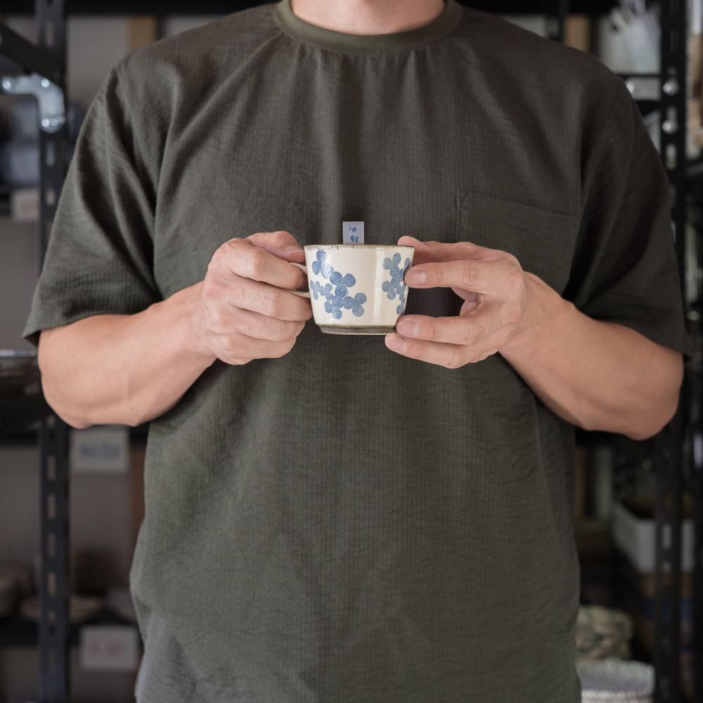 （2023年9月イロドリ陶器市） かとうようこ コーヒーカップ （みつばアオ） か38