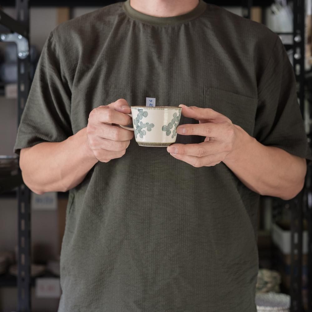 （2023年9月イロドリ陶器市） かとうようこ コーヒーカップ （みつばミドリ） か39