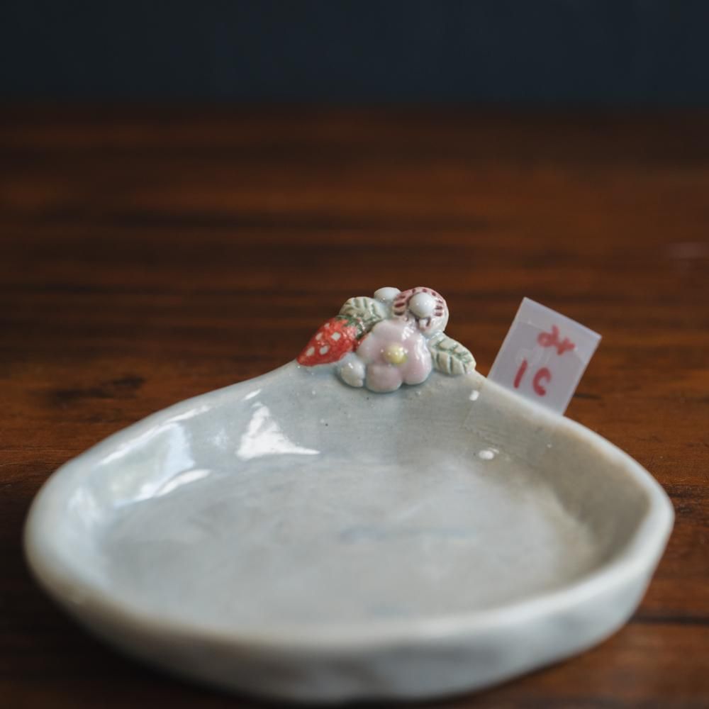（2023年10月web展）  三浦愛子   花苺豆皿　み1C