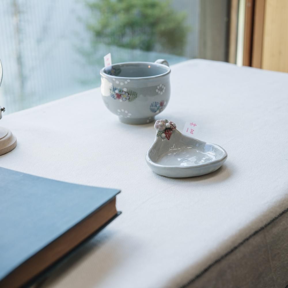（2023年10月web展）  三浦愛子   花苺豆皿　み1E