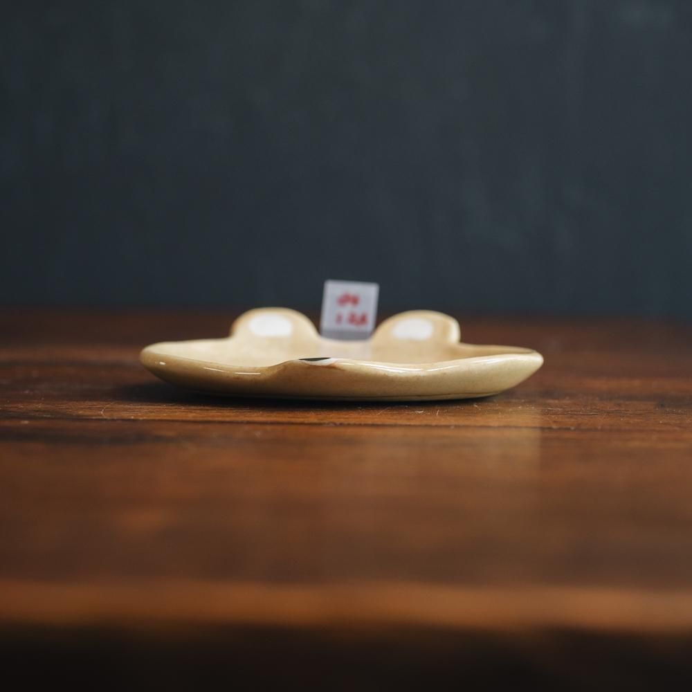 （2023年10月web展）  三浦愛子   クマ&ミツバチ豆皿　み12A