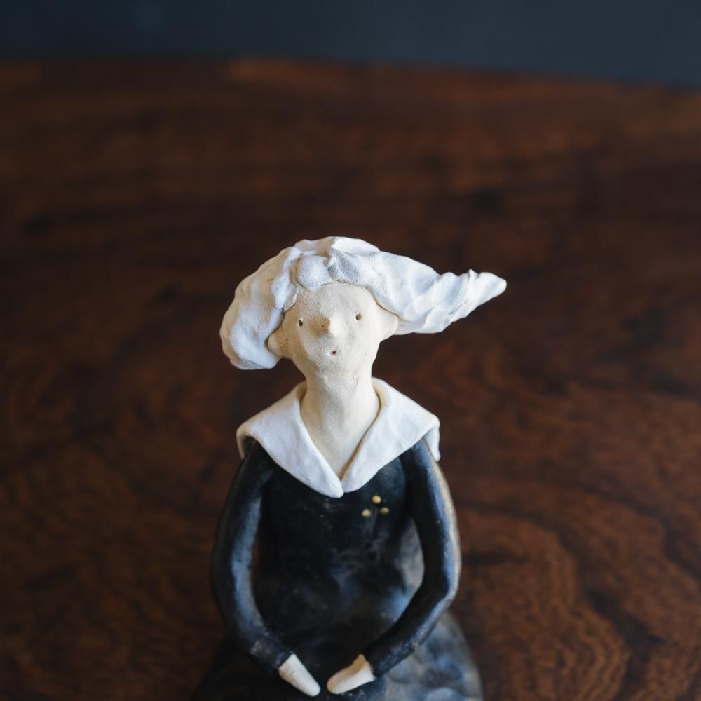 作家物　陶器人形 楽天市場】滝上真由美作 陶雛人形 春水 黒台付き 陶人形作家