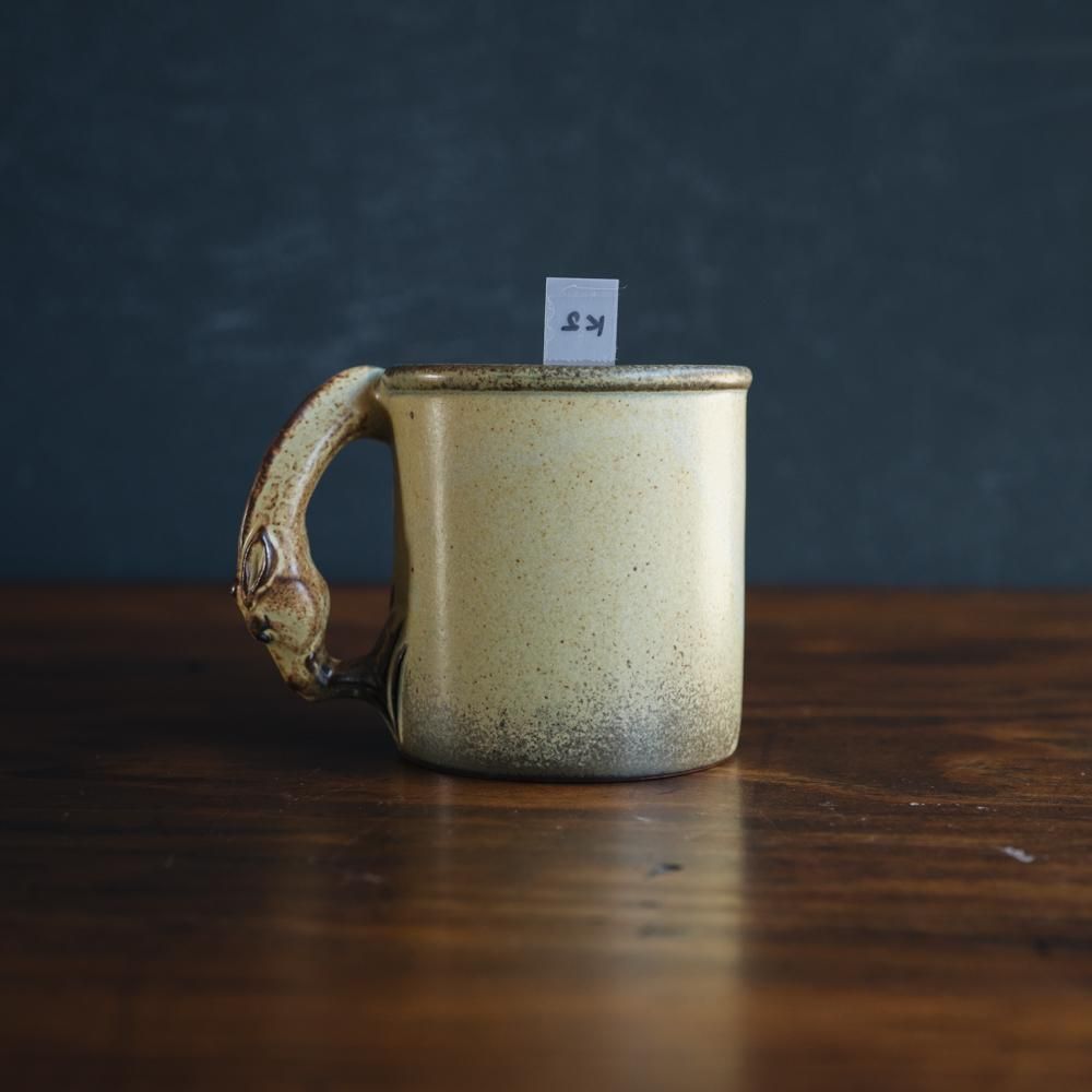 2点ロディ◾️蔵から焦がしミルクティー色の美しい釉薬の抹茶茶碗が出て来た。 Dee on X